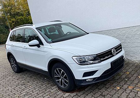 VW Tiguan Volkswagen 1.5 TSI DSG Comfortline Navi 360°-Kamera
