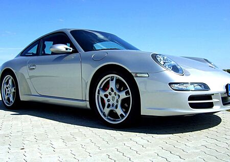 Porsche 911 Carrera S im Neuzustand