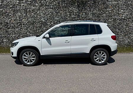 VW Tiguan Volkswagen Lounge Sport & Style BMT/AHK/NAVI/PDC
