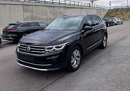 VW Tiguan Volkswagen 2.0 TDI Elegance Matrix Nav ACC Keyl Virt
