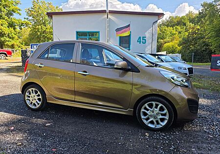 Kia Picanto FIFA World Cup Edition inkl. Lenkradheizung