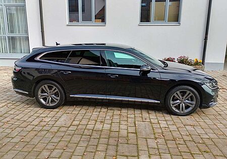 VW Arteon Volkswagen R-Line