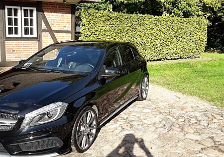 Mercedes-Benz A 45 AMG AMG A 45 4Matic AMG Speedshift 7G-DCT