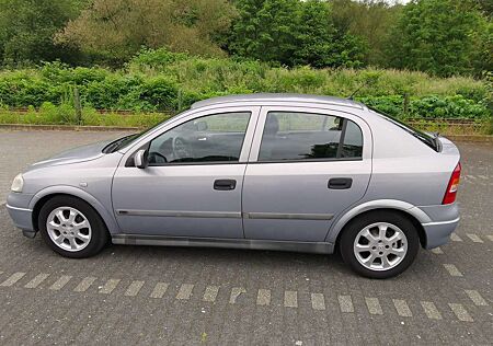 Opel Astra 1.6