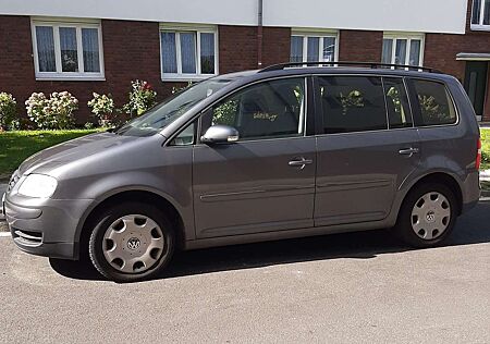 VW Touran Volkswagen 2.0 TDI Trendline