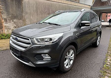 Ford Kuga 1.5 Titanium *Navi/AHK/Lenkrad-Hz*