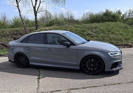 Audi RS3 2.5 TFSI quattro