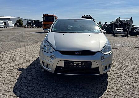 Ford S-Max Titanium