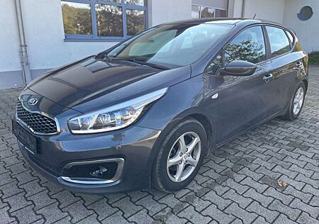 Kia Cee'd Ceed / Ceed 1.6 GDI / 1. Hand / Scheckheft