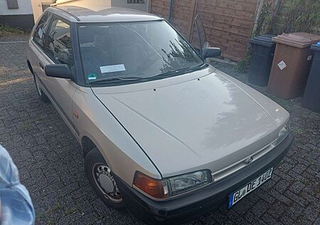 Mazda 323