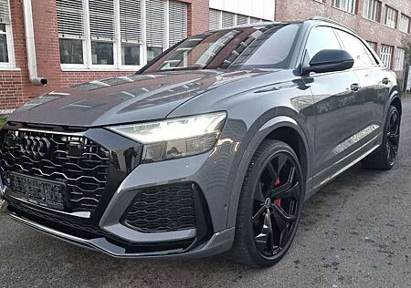 Audi RS Q8 /AHK/STHZG/B&O/Keram/Pano/23'/Matrix/HUD/