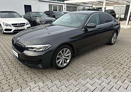 BMW 520 d Lim*VOLL-LEDER*R-CAM*NAVI*LED*AMBIENTE*