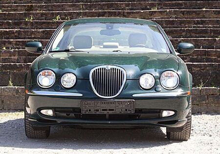 Jaguar S-Type 4.2 L V8 Executive 3 Jahre Garantie