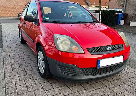 Ford Fiesta 1.3 Klimaanlage Allwetterreifen TÜV NEU 12/2027