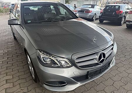Mercedes-Benz E 200 Lim.7G Avantgarde Leder Navi LED PDC