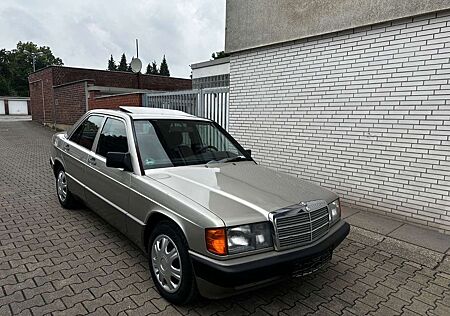 Mercedes-Benz 190 1.HAND VOLLAUSTTATUNG*H-KENNZEICHEN TÜV NEU