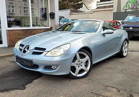 Mercedes-Benz SLK 350 7G* 8 AMG Felgen 18 Zoll* Xen* Navi*Leder*Klimaaut