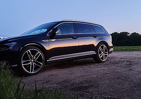 VW Passat Variant Volkswagen 2.0 TDI DSG Highline