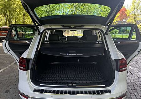 VW Touareg Volkswagen 3.0 V6 TDI SCR Blue Motion DPF Automatik Executive