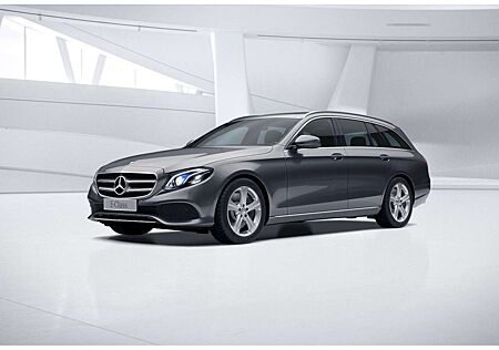 Mercedes-Benz E 400 4M T +StHz+SDach+Avantgarde+Memory+KAMERA