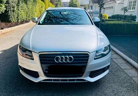 Audi A4 2.0 TDI DPF multitronic Attraction