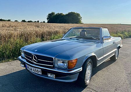 Mercedes-Benz SL 560
