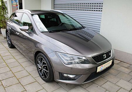 Seat Leon ST 1.4 TSI FR Panorama LED Navigation Leder Klima