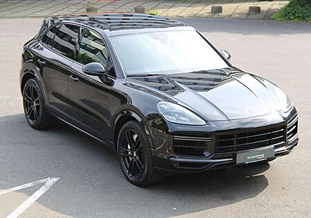 Porsche Cayenne Turbo BOSE/Pano/Matrix/Carplay/Chrono