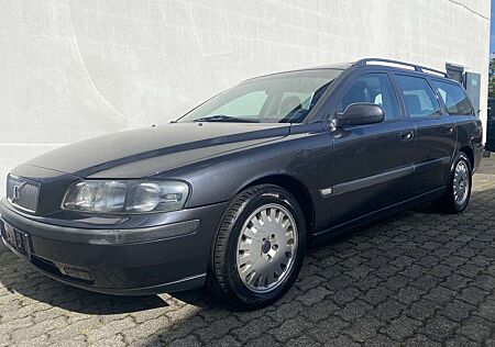 Volvo V70 2.4 T Comfort Klima/CD/Teil-Leder/LM+M&S/TÜVNEU
