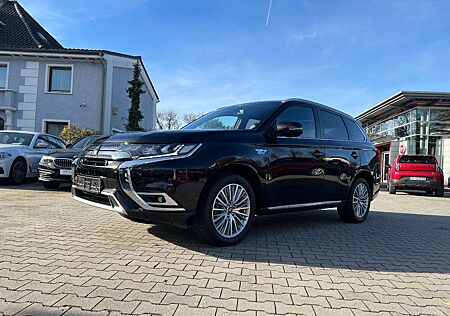 Mitsubishi Outlander 2.4 PHEV Plus Spirit *LED Navi Leder*