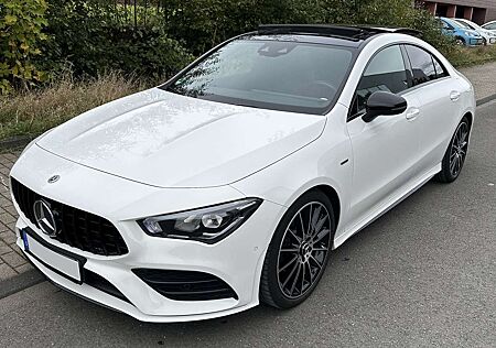 Mercedes-Benz CLA 180 Coupe-Edition2020-AMG-Kamera-Pano-Garantie-Night