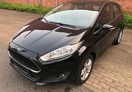 Ford Fiesta Celebration Klima Sitzheizg PDC Tüv+Insp neu!