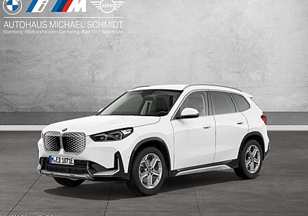 BMW iX1 eDrive20 xLine DAB LED RFK Komfortzg. Shz