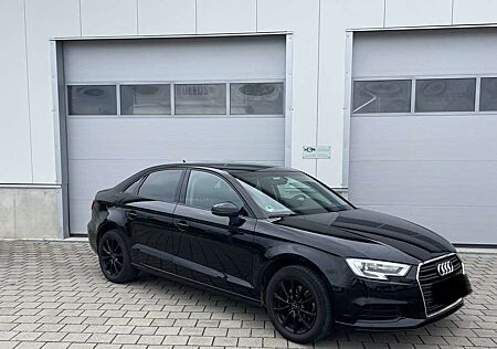 Audi A3 30 TFSI Limousine