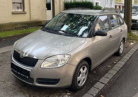 Skoda Fabia II Combi 1.2 HTP Combi