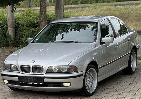 BMW 520i 520 E39 Limousine |198.000km |HU2027