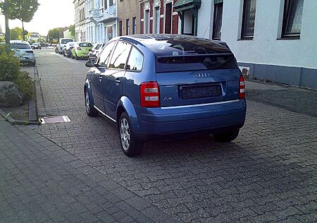 Audi A2 1.4 Top Neue TÜV auf preis