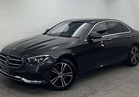 Mercedes-Benz E 300 d 4M AVANTGARDE AHK+KEYLESS+DISTRONIC+MBUX