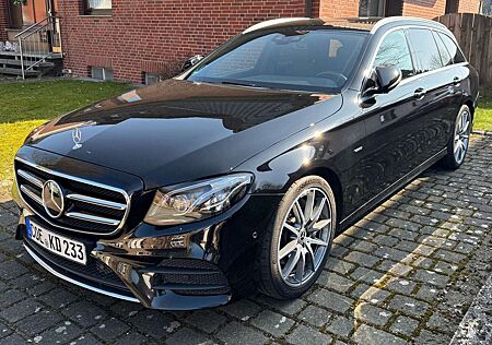 Mercedes-Benz E 300 d, AMG, Multibeam, Widescreen, AHK,