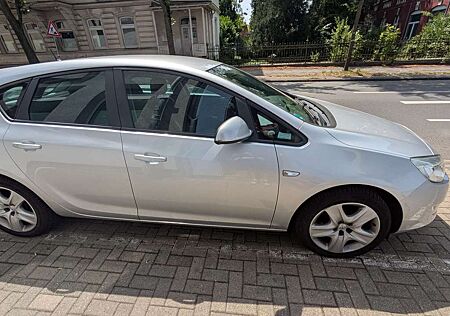 Opel Astra 1.4 Turbo Innovation