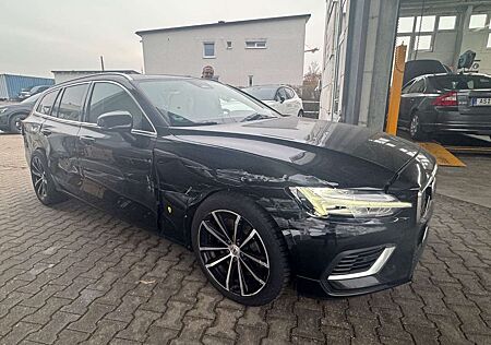 Volvo V60 T6 Core Recharge Plug-In Hybrid AWD*AKKU 107