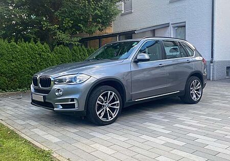 BMW X5 xDrive30d AHK 8fachbereift TÜV 04/27