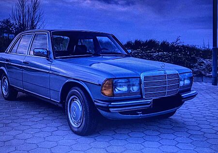 Mercedes-Benz 200 Tenerife