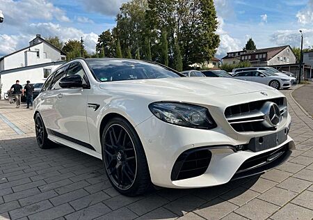 Mercedes-Benz E 63 AMG E 63 S AMG 4Matic, HeadUp, Panorama