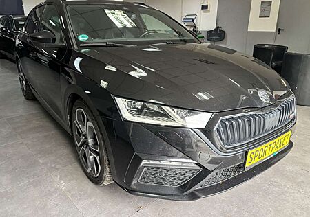 Skoda Octavia Combi RS Plus 4x4 *200PS*DSG*STANDHEIZ:*