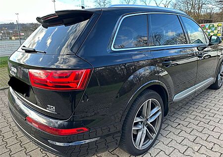 Audi Q7 3.0 TDI quattro 3xS-Line Luftfederung Ponorama