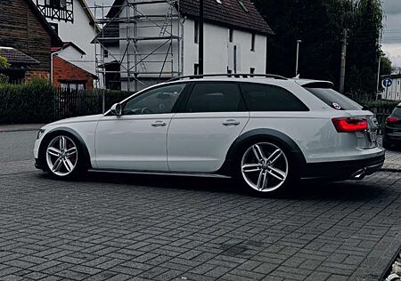 Audi A6 Allroad 3.0 TFSI Alcantara LED KW Bose AHK