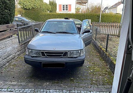 Saab 900 900 2.3i S