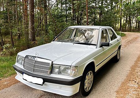 Mercedes-Benz 190 E 2.3