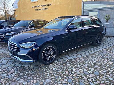 Mercedes-Benz E 300 deT  PanoSD AHK LED Keyless Exclusive-Line